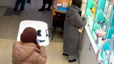 Ақтөбеде iPhone ұрлаумен айналысқан бойжеткендер ұсталды