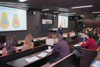 Саясат Нұрбек Ұлыбританиядағы қазақстандық студенттермен кездесті