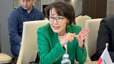 Үнзила Шапақ: Конституция қоғамды біріктіретін құндылықтарға сүйенуі керек