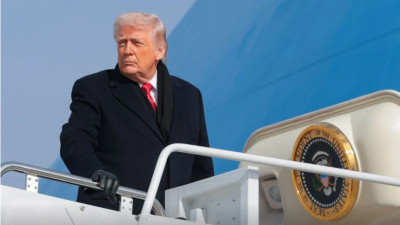 Импичмент қаупі: Трамп Гренландияға әскер жіберу жоспарынан бас тартты