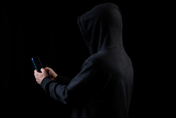 Фотография к новости: Алаяқтар адамдарды "Қазақтелеком" атын жамылып тонауға көшкен