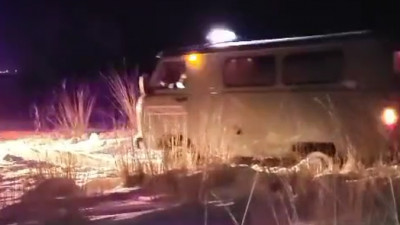 Ақтөбе облысында жедел жәрдем көлігі қарға батып қалды