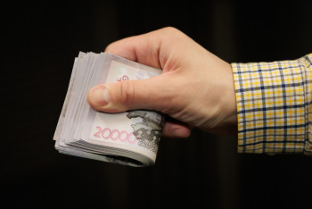 Фотография к новости: Facebook инвестициясы: Ақтөбелік 2,4 млн теңгесін жоғалтты