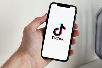 Фотография к новости: Мұғалімді TikTok-та балағаттаған: Оқушының ата-анасына айыппұл салынды