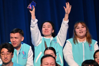 50 мыңнан 300 мыңға дейін: Тоқаев волонтерлер санының күрт артқанын айтты