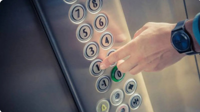 Шымкент қаласындағы лифт апаты: әйел адам жарақат алды