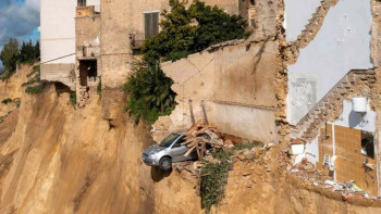 Фотография к новости: Cицилиядағы көшкін: Ондаған көлік үйінді астында қалды