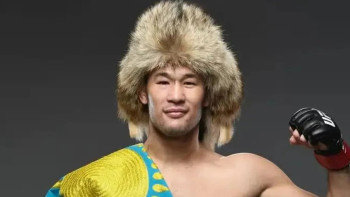 Фотография к новости: Шавкат Рахмоновтың октагонға оралуы тағы да кейінге шегерілді