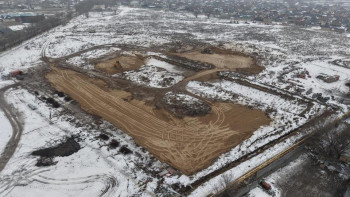 Фотография к новости: Алматыда заңсыз салынған тұрғын үй кешенін бұзу басталды