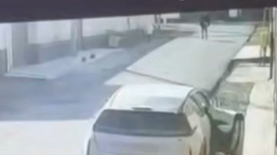 "Ұстап алып, бұрышқа қарай сүйреген": Шымкентте қыз балаға шабуыл жасаған жасөспірім ұсталды