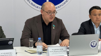 Фотография к новости: Партия құрылған күннен бастап бірпалаталы парламентті қолдады – ЖСДП төрағасы