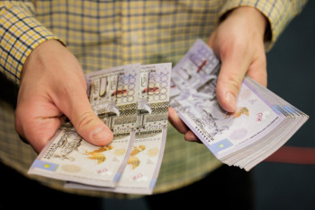 TikTok-тан 5,5 млн теңге пайда тапқан "емші" сотталды