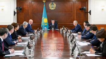 Фотография к новости: Бектенов ескертті: Жалған әрі бұрмаланған ақпараттарға жол берілмейді