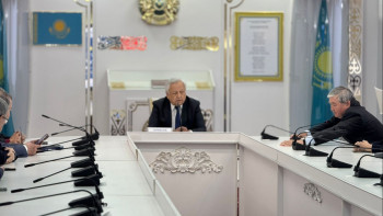 Фотография к новости: Қаламгерлер Конституциялық реформаны талқылады