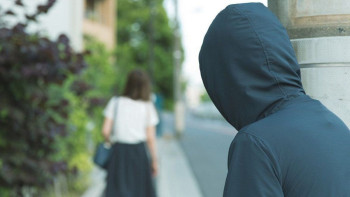 Фотография к новости: Елімізде сталкинг үшін айыппұл мен қамау жазасы қарастырылған – ІІМ