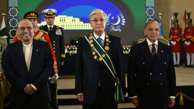 Президентке Пәкістанның ең жоғары мемлекеттік наградасы – Nishan-e-Pakistan ордені табысталды