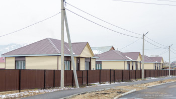 Фотография к новости: “Ауылда үй болса, қалаға көшпейтін едік”: Баспана жырын шешетін ұсыныс көтерілді