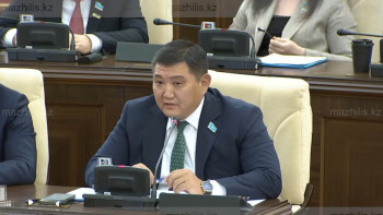 Фотография к новости: Жер сатылмайды: Базарбек әдейі таратылған ақпараттың нүктесін қойды