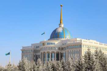 Фотография к новости: Мемлекет басшысы Пәкістан президентіне көңіл айтты