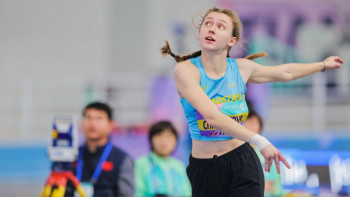 Фотография к новости: Жеңіл атлет Алина Чистякова Азия чемпионатынан алтын алды