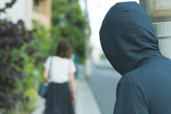 6 ай бойы аңдыған: Астанада сталкер сотталды