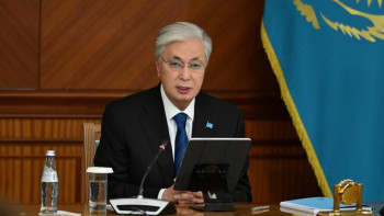 Фотография к новости: Тоқаев денсаулық сақтау мен білім саласындағы алаяқтықты қатаң сынға алды