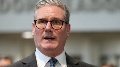 Ұлыбритания премьер-министрі Эпштейн жанжалына байланысты отставкаға кетуден бас тартты