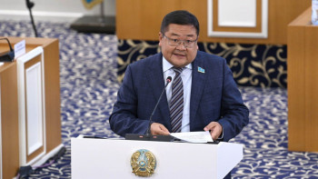 Фотография к новости: Конституциялық реформа: Айдос Сарым ұсыныс берген азаматтарға ресми алғыс жариялауды ұсынды