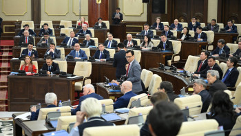 Фотография к новости: Жаңа Конституция заң қабылдауға қалай әсер етеді?