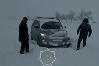 Фотография к новости: Жамбыл облысында қар құрсауында қалған 12 көлік шығарылды