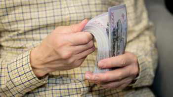 Фотография к новости: Лудоман-бухгалтер 100 миллионнан астам қаржыны бәс тігуге және жаңа көлікке жұмсаған