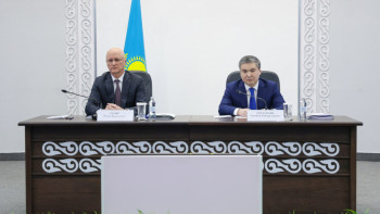 Фотография к новости: Алқа отырысы: Құрылыс саласында жаңа рекорд орнатылды