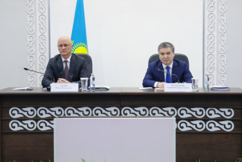 Фотография к новости: Алқа отырысы: Құрылыс саласында жаңа рекорд орнатылды