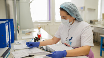 Фотография к новости: Депутат: ӘМСҚ айналасындағы дау медицинаға деген сенімге әсер етеді