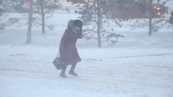 Фотография к новости: Қар аралас жаңбыр мен көктайғақ: 17 өңірде дауылды ескерту жарияланды