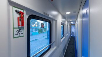 Фотография к новости: Швейцарияда 80-ге жуық жолаушысы бар пойыз рельстен шығып кетті