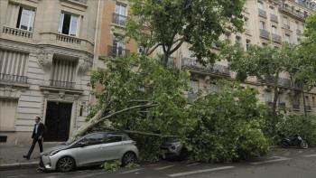 Фотография к новости: "Қызыл дабыл": Францияны "Нильс" дауылы әбігерге салды