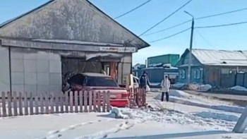 Фотография к новости: Петропалда көлік тұрғын үйдің қабырғасына соғылды