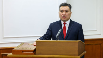 Фотография к новости: Еңбек министрі қызметіне кірісіп, ант берді 