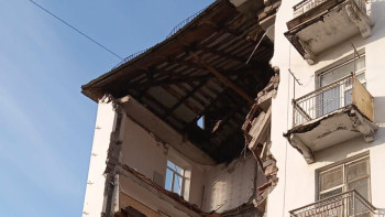 Фотография к новости: Балқаштағы апат: Көпқабатты үйдің құлаған сәті видеоға түсіп қалған