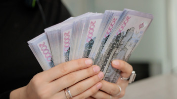 Фотография к новости: Миллионға жуық жалақы: Қаңтарда кімдердің табысы ең жоғары болды?