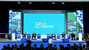 Фотография к новости: Жаңа Конституция және ауыл: Семейде маңызды жиын өтті