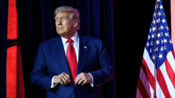 Фотография к новости: "Олар бар": Трамп НЛО құжаттарын жариялауды тапсырды 