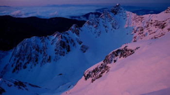 Фотография к новости: Қарқаралы тауларында қар астында қалған екі турист құтқарылды