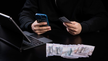 Фотография к новости: Астанада зейнеткерді 6 миллион теңгеге алдаған Ұлттық банк "қызметкері" ұсталды