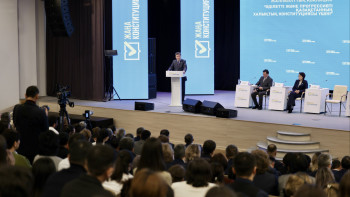 Фотография к новости: Қошанов: Жаңа Конституция арқылы Халық кеңесі институты құрылады