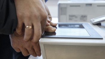 Фотография к новости: Қазақстан мен Аустрия заңсыз мигранттарды қайтару туралы келісімді бекітті