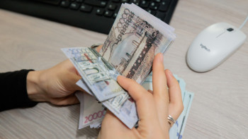 Фотография к новости: Шетелдік ғалымдарға 50 есе көп ақы төленген: Білім саласындағы жүйелік олқылықтар ашылды