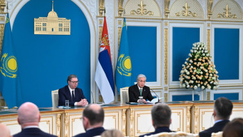 Фотография к новости: Тоқаев Вучичті "Алтын Қыран" орденімен марапаттады