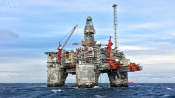 Фотография к новости: Теңіздегі апат Қазақстанның мұнай өндірісіне соққы болды